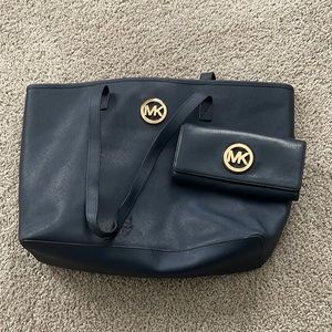 Michael Kors bag & wallet set